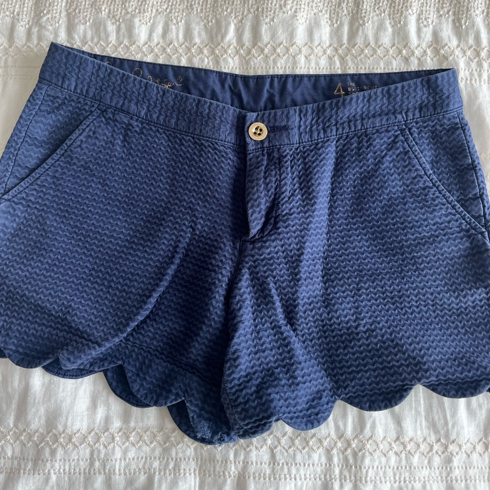 Lilly Pulitzer Navy Buttercup Shorts , Size 4